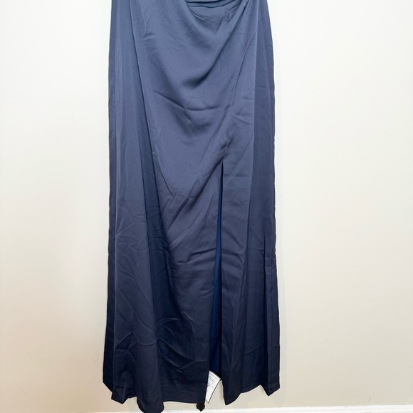 NWT Aqua Bloomingdale's Navy Pleated Vneck Gown Size 12 - Picture 4 of 7